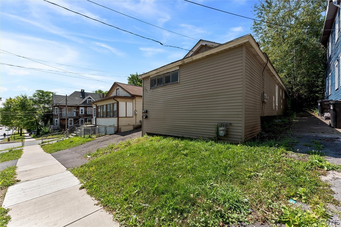 505 Carbon Street