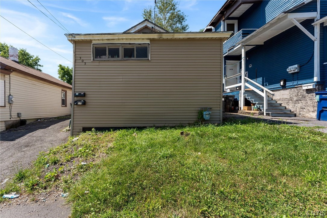505 Carbon Street