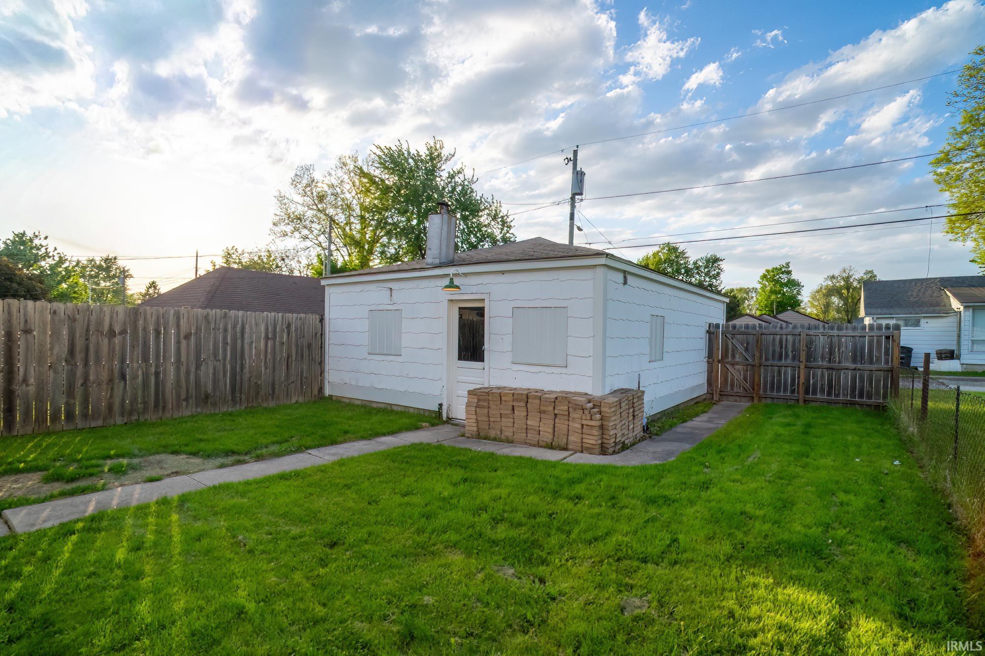2621 Dodge Avenue