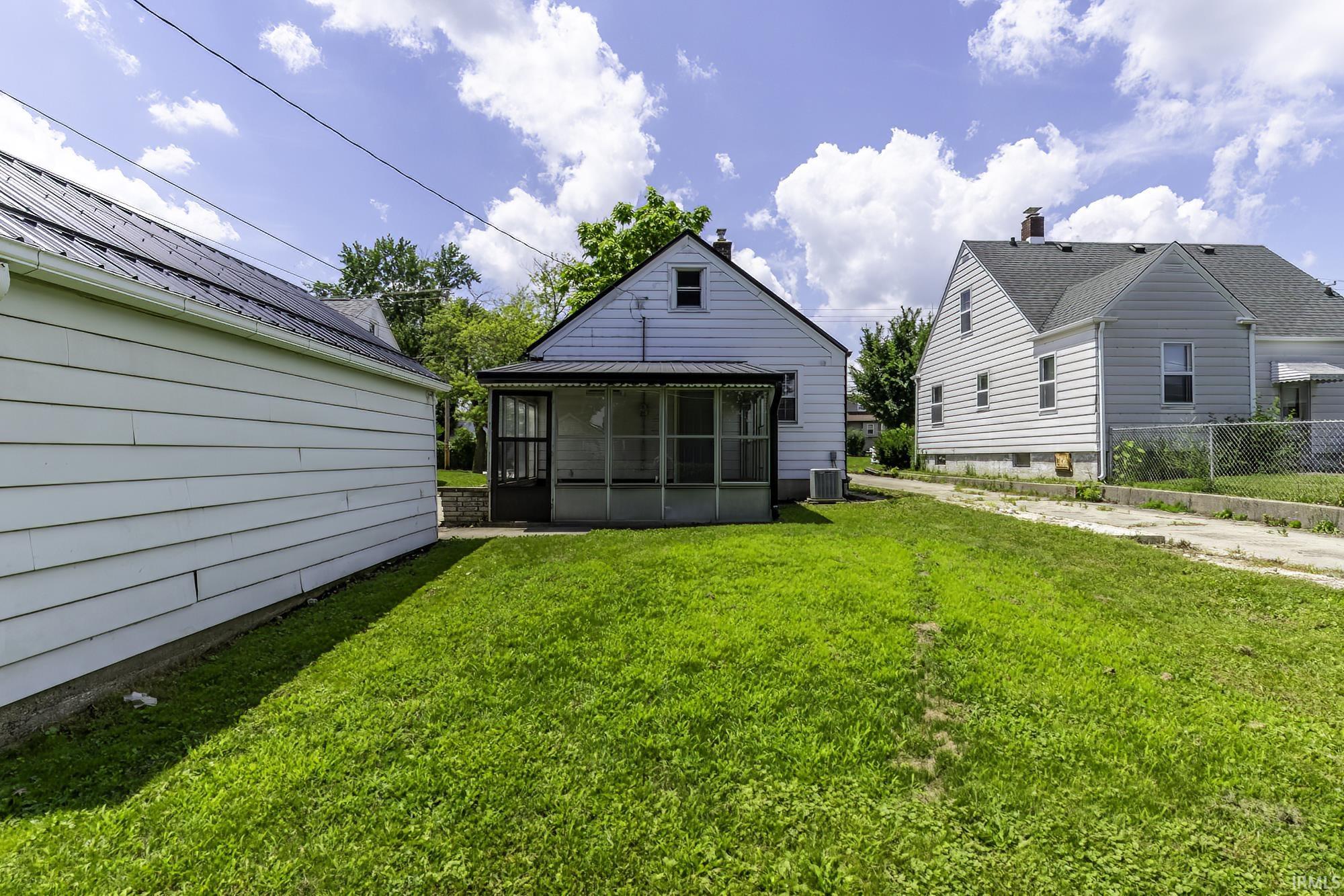 1636 Tyler Avenue