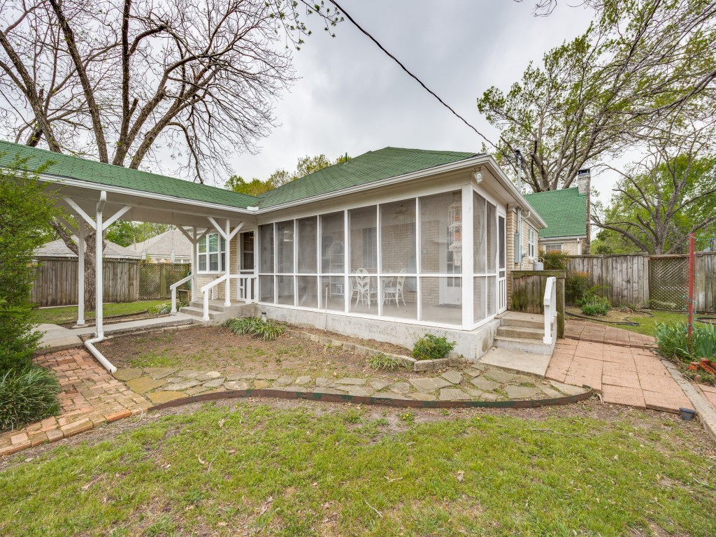 1524 El Campo Drive