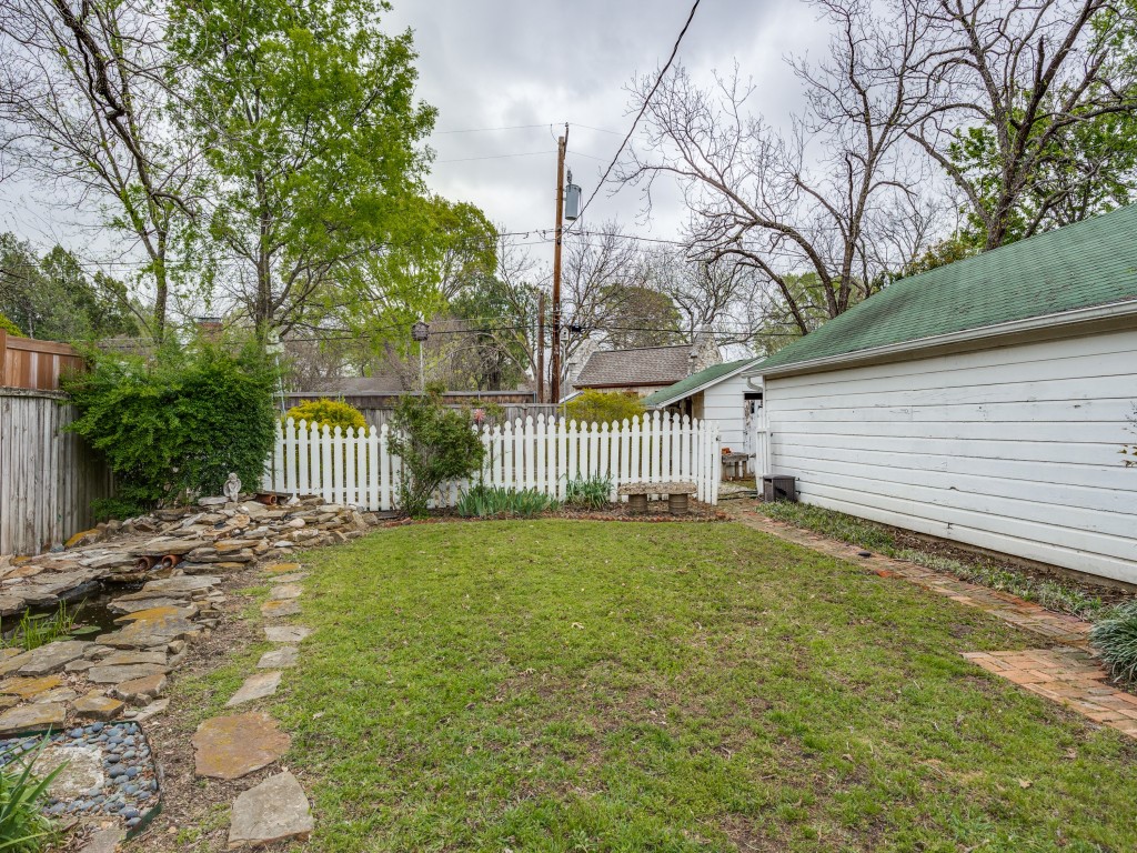 1524 El Campo Drive