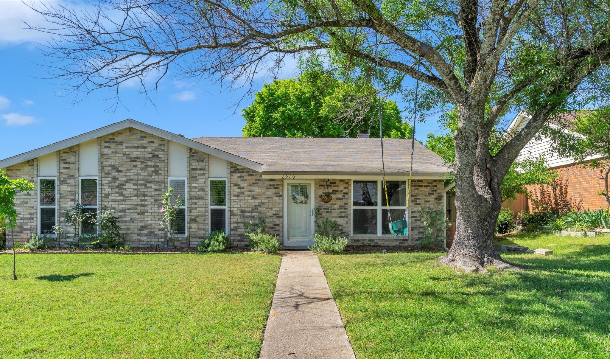 2910 Big Ben Lane