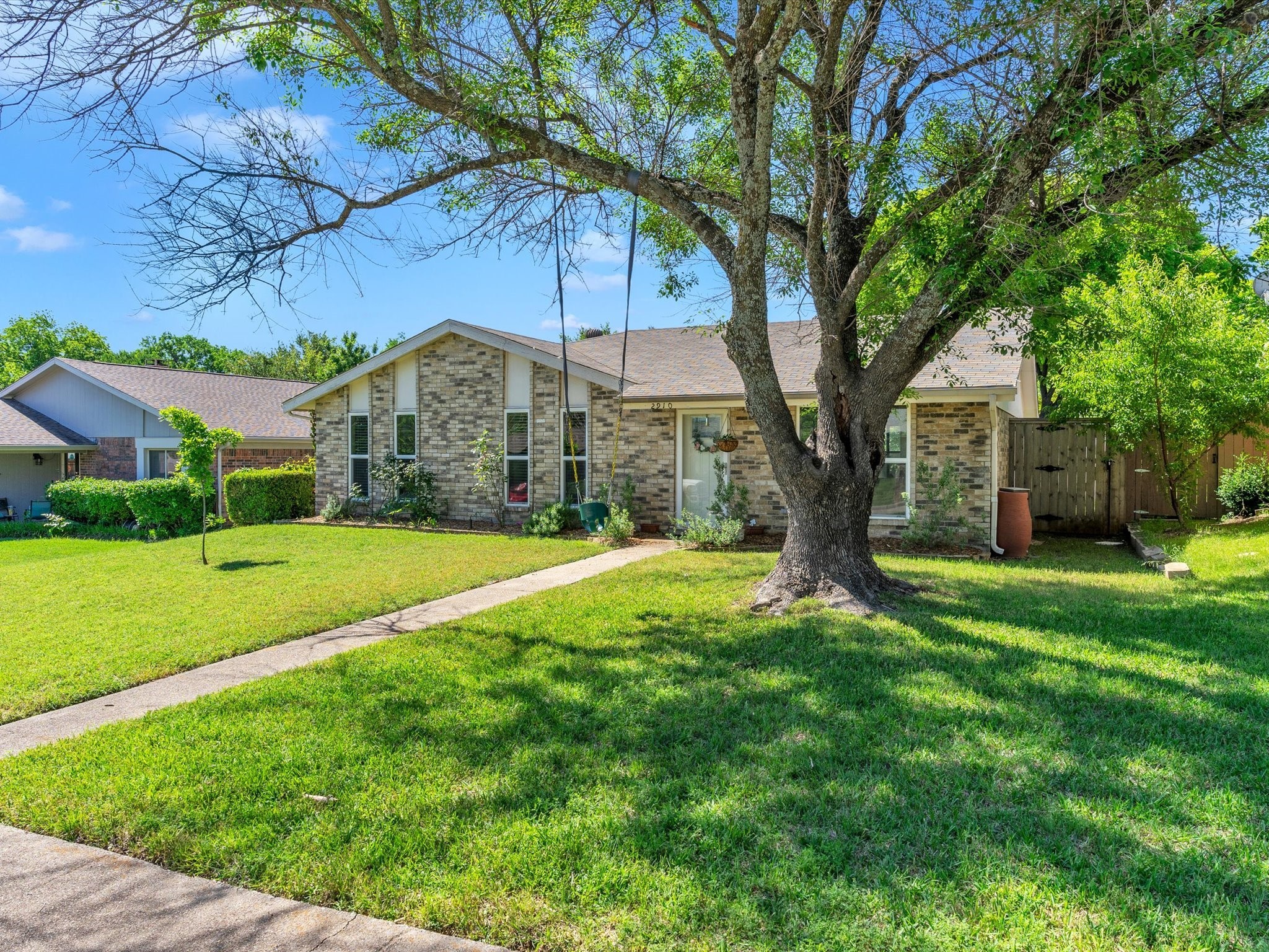 2910 Big Ben Lane