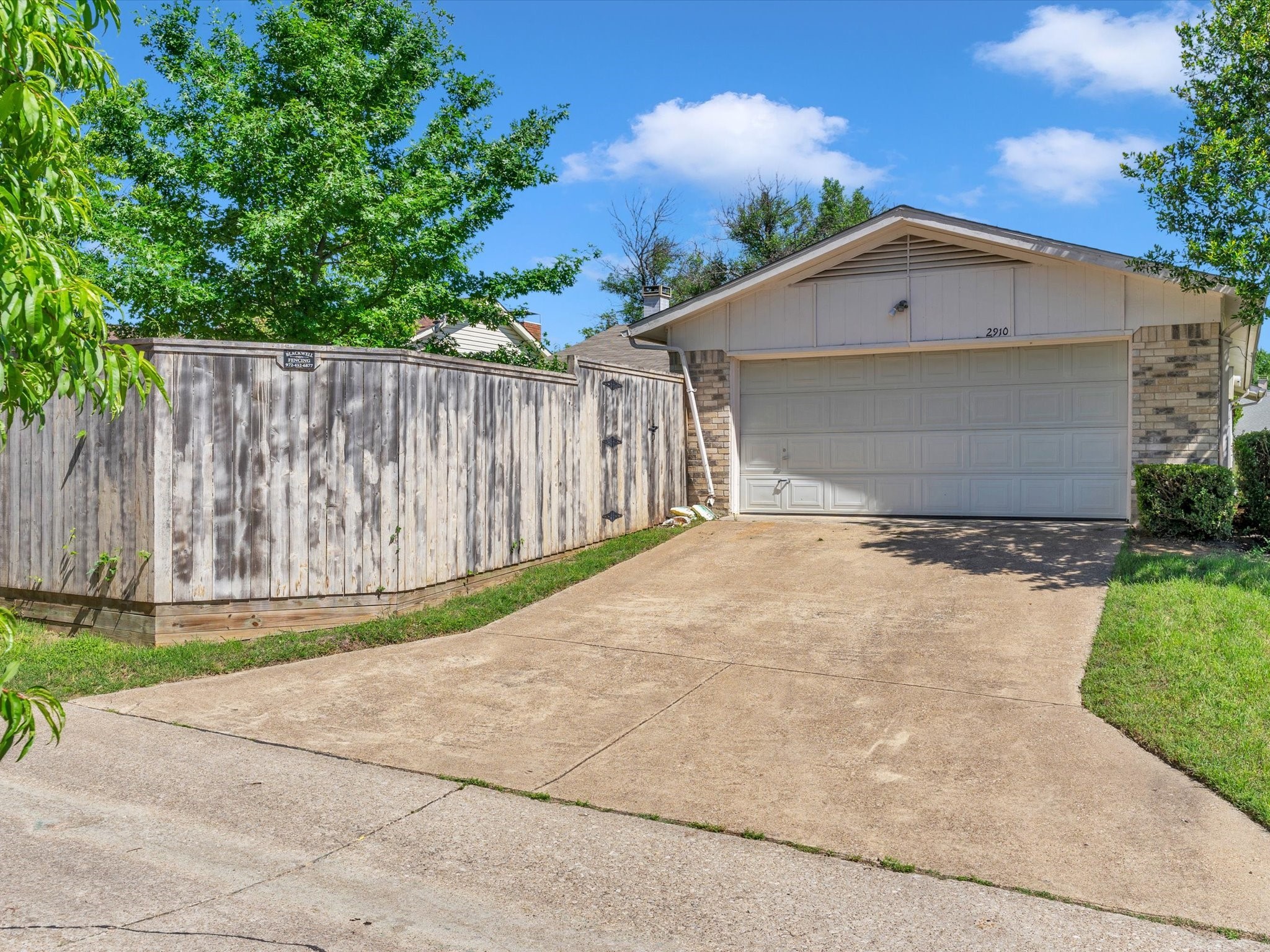 2910 Big Ben Lane
