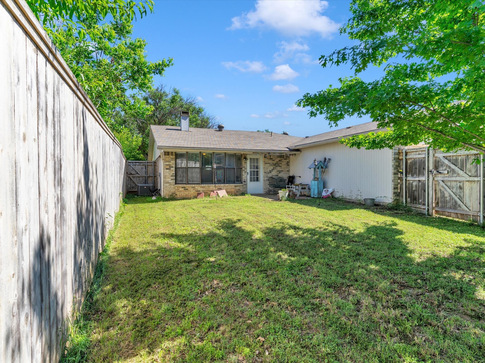 2910 Big Ben Lane