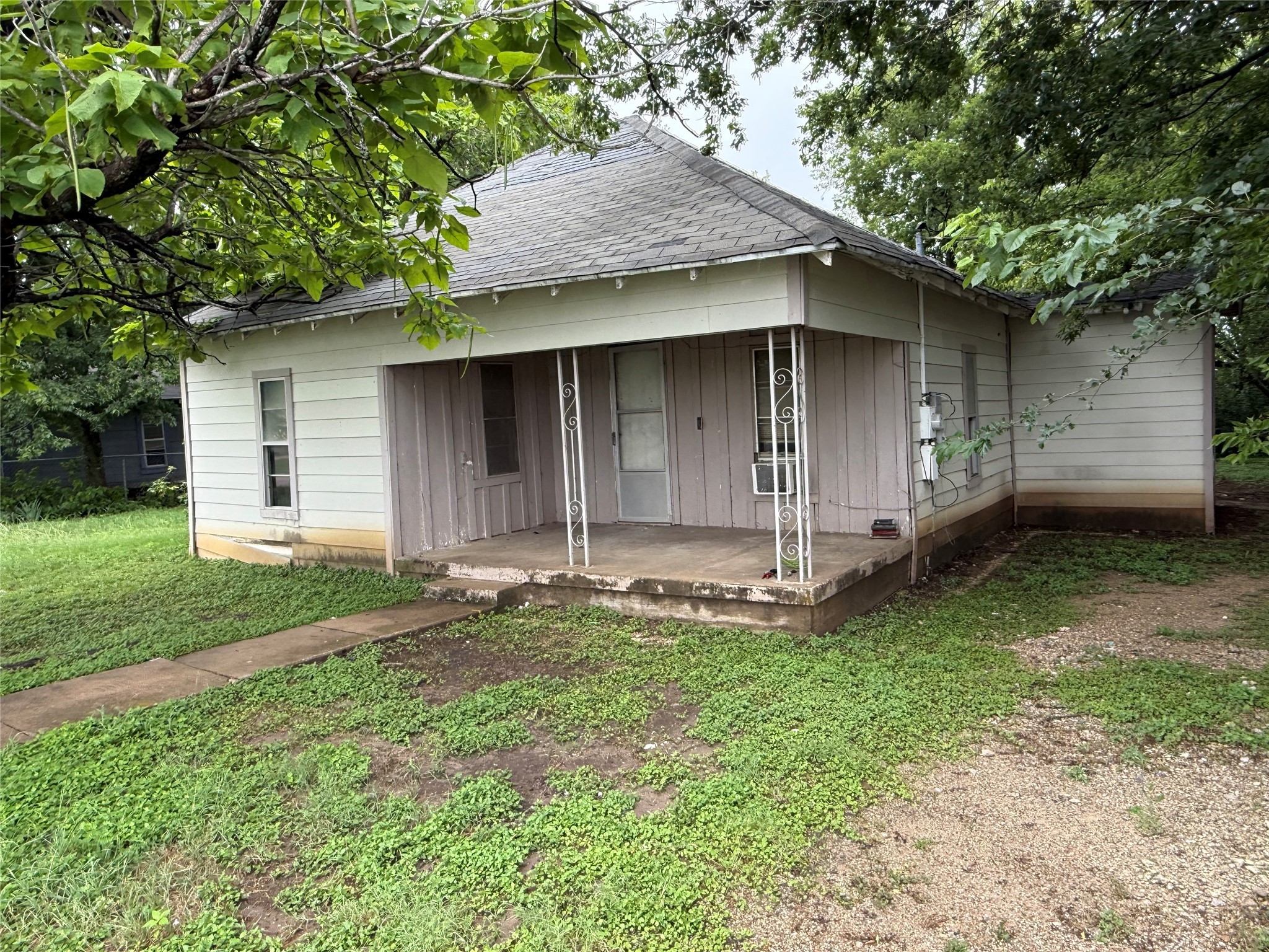 332 Harris Street
