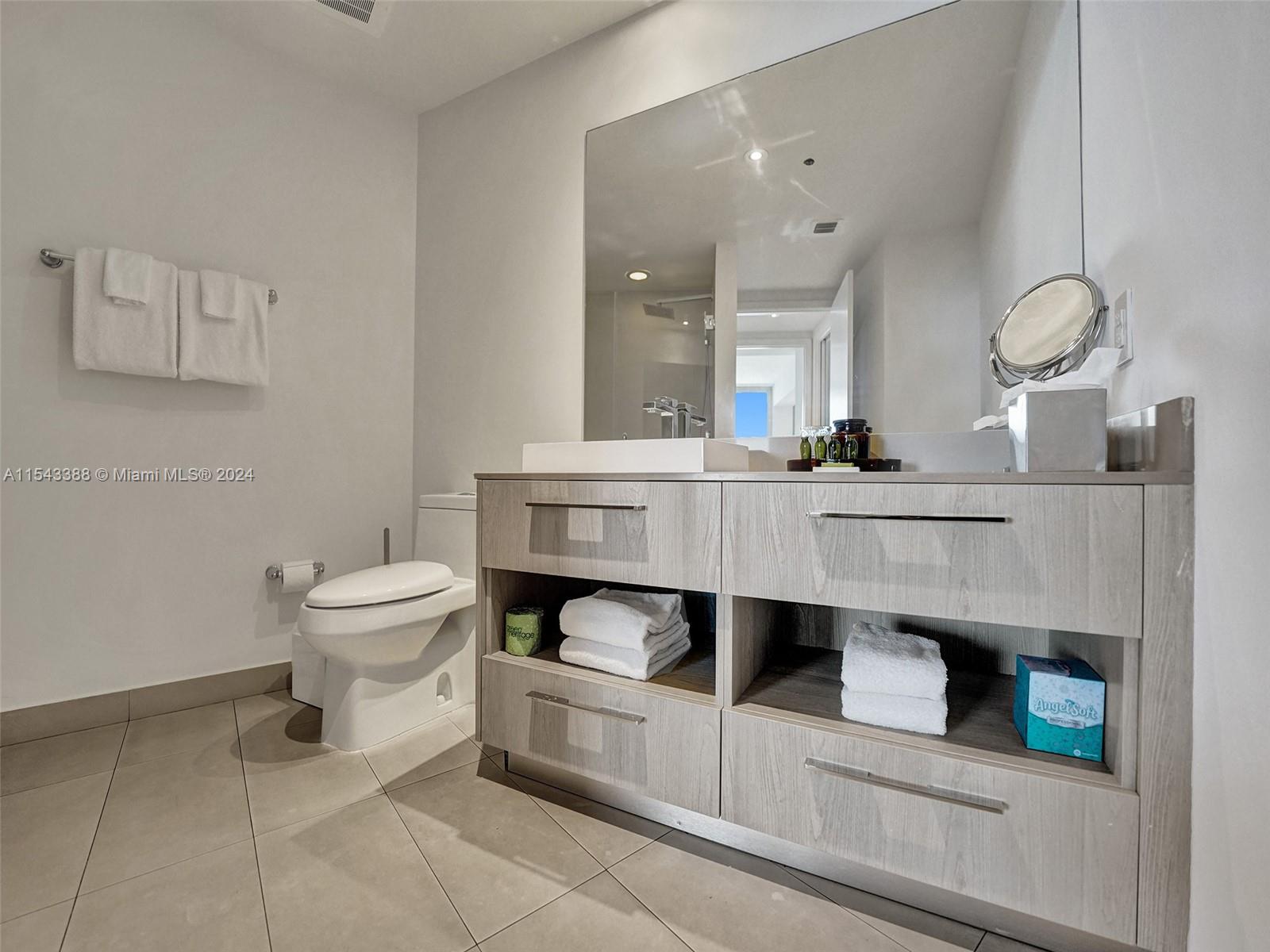 4111 S Ocean Dr # 3810