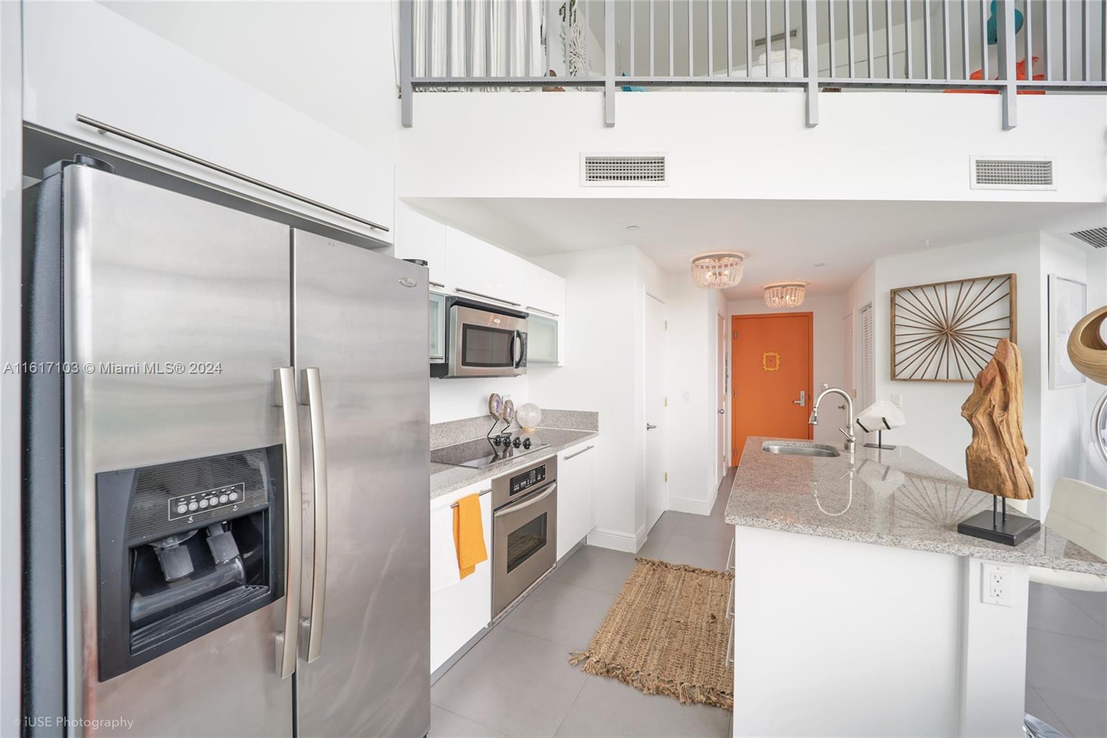 888 Biscayne Blvd # 905