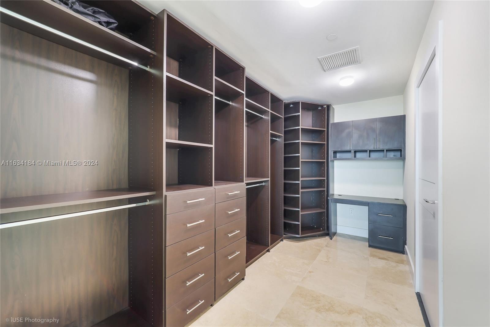 900 Biscayne Blvd # 5001