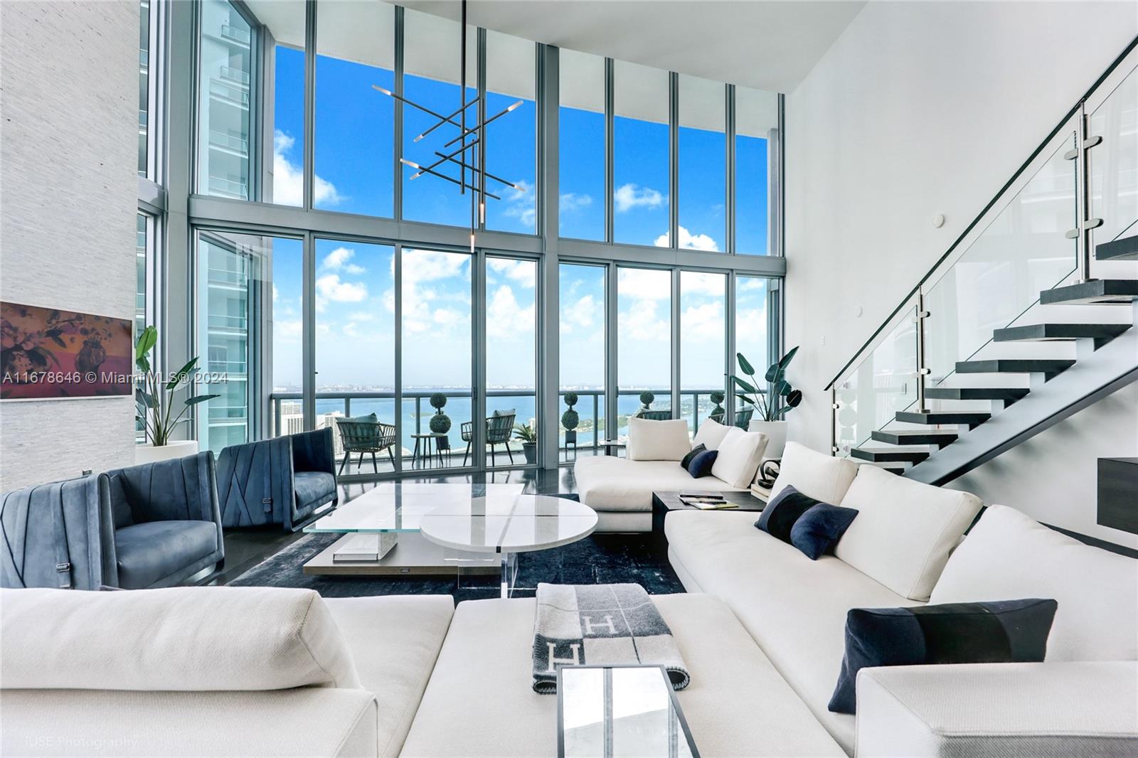 888 Biscayne Blvd # 5112