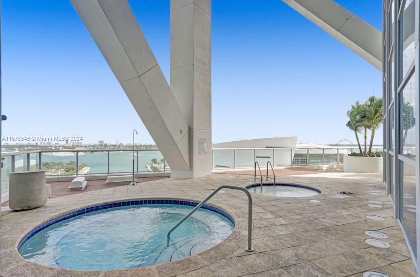 888 Biscayne Blvd # 5112