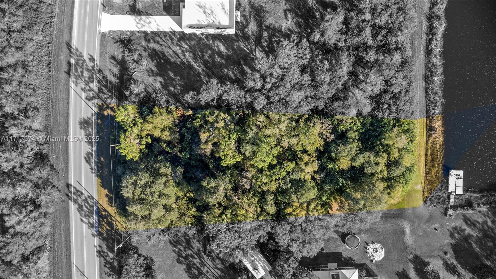 1 Dallas Blvd