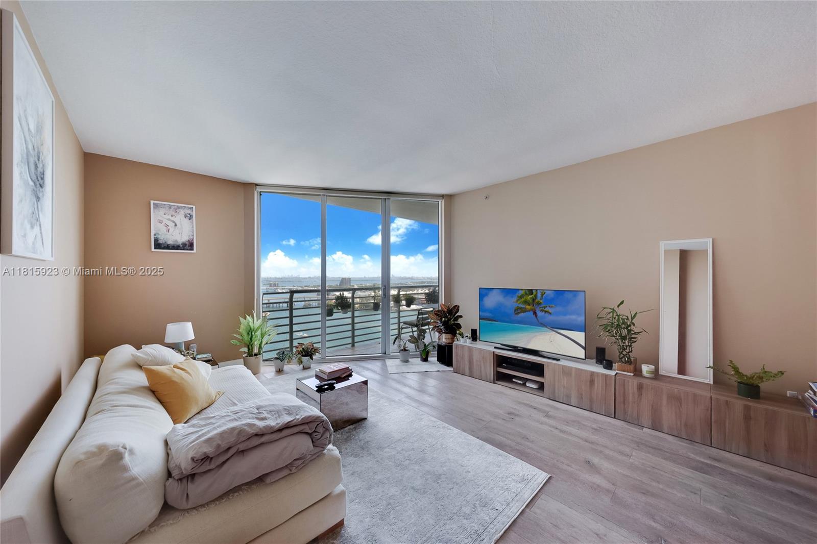 335 S Biscayne Blvd # 3110