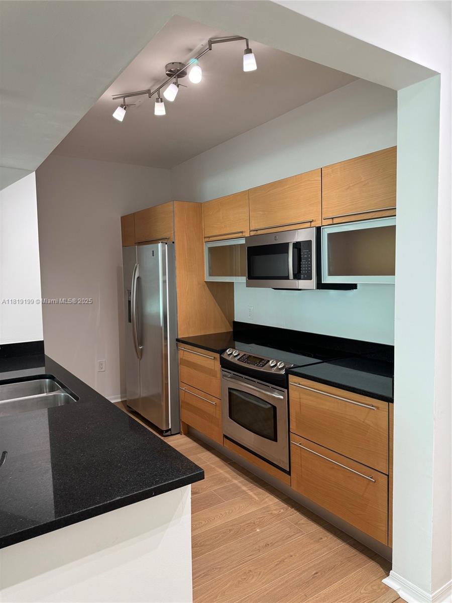 951 Brickell Ave # 500