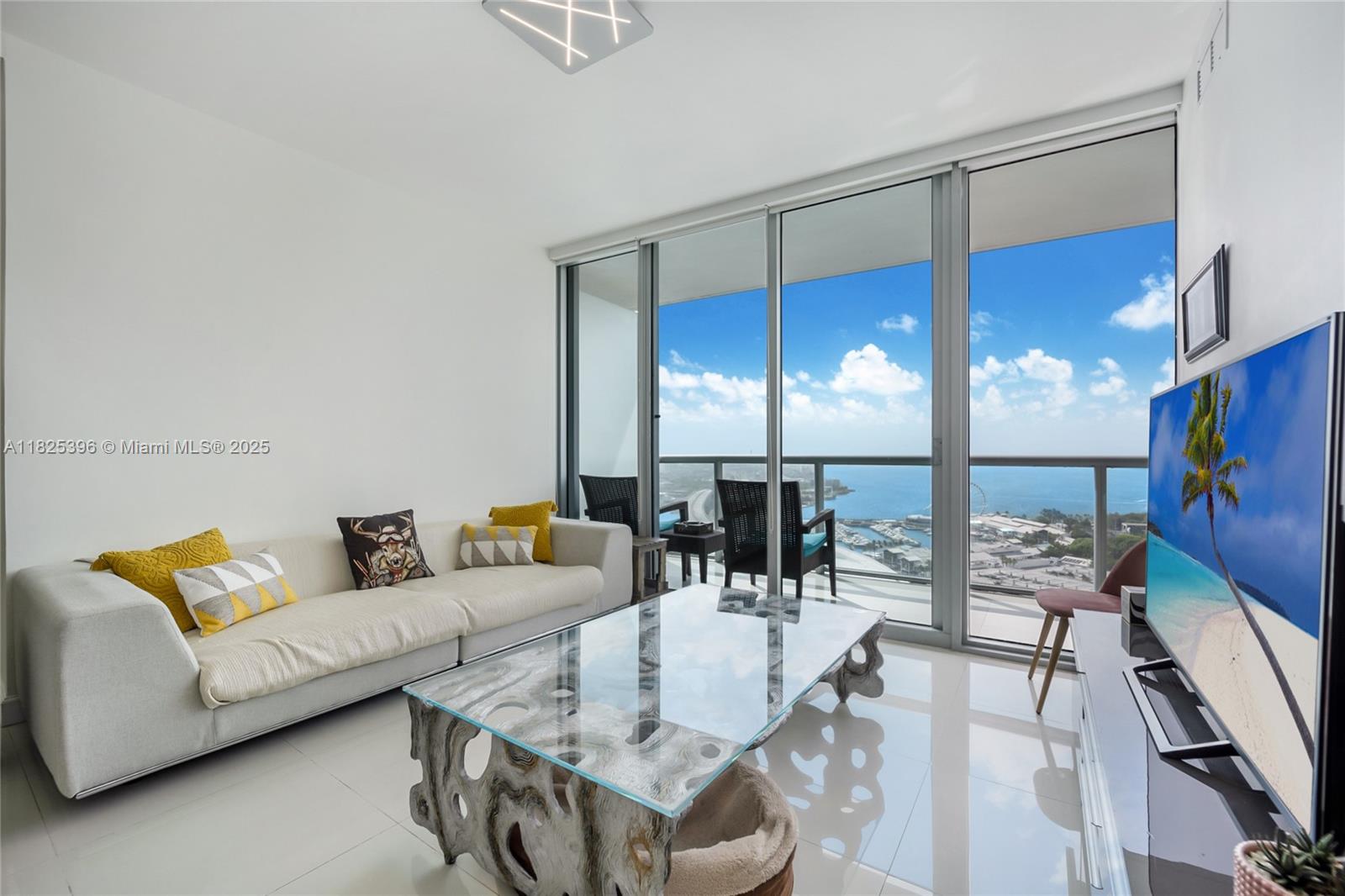 888 Biscayne Blvd # 3005