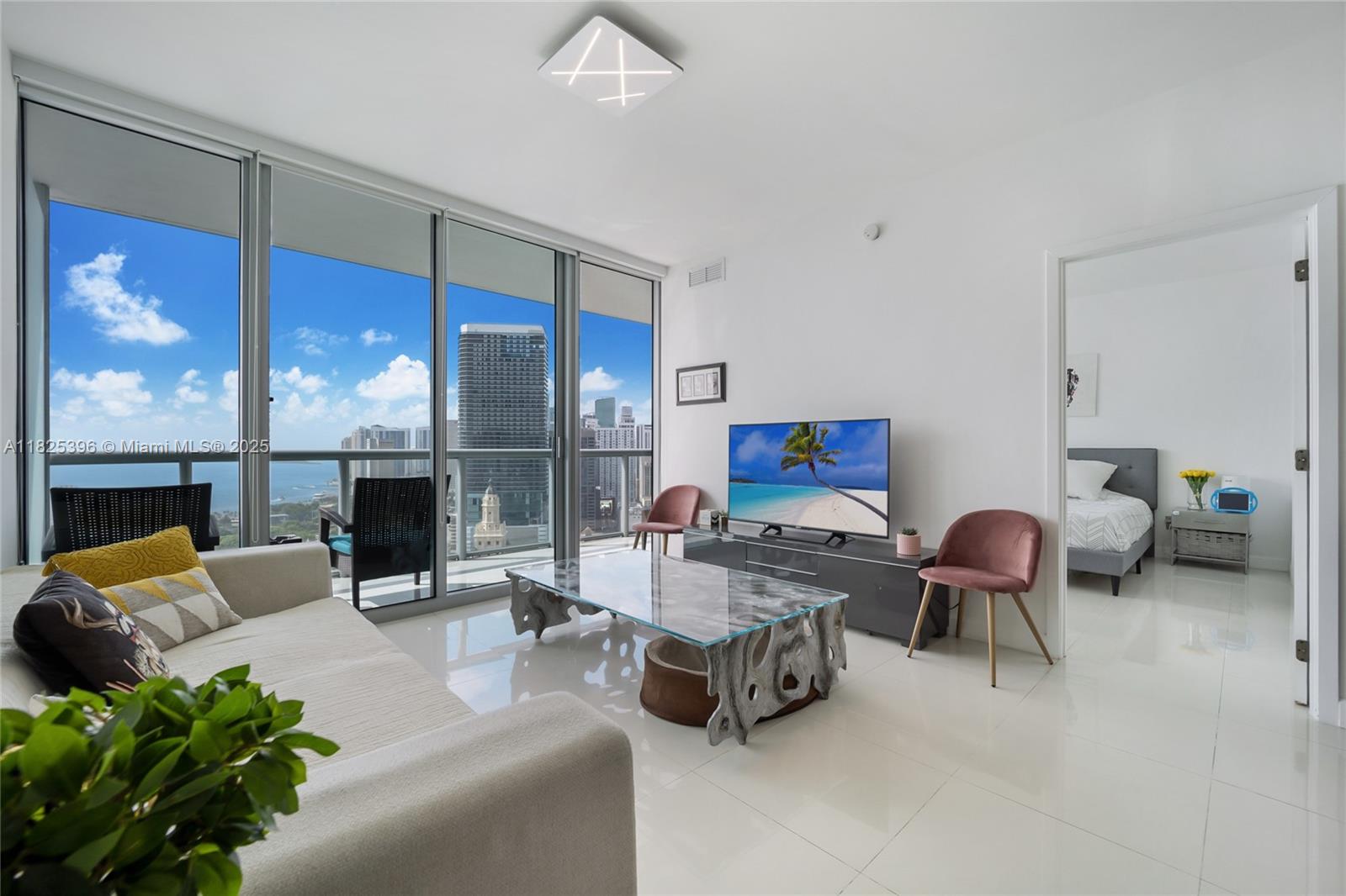888 Biscayne Blvd # 3005