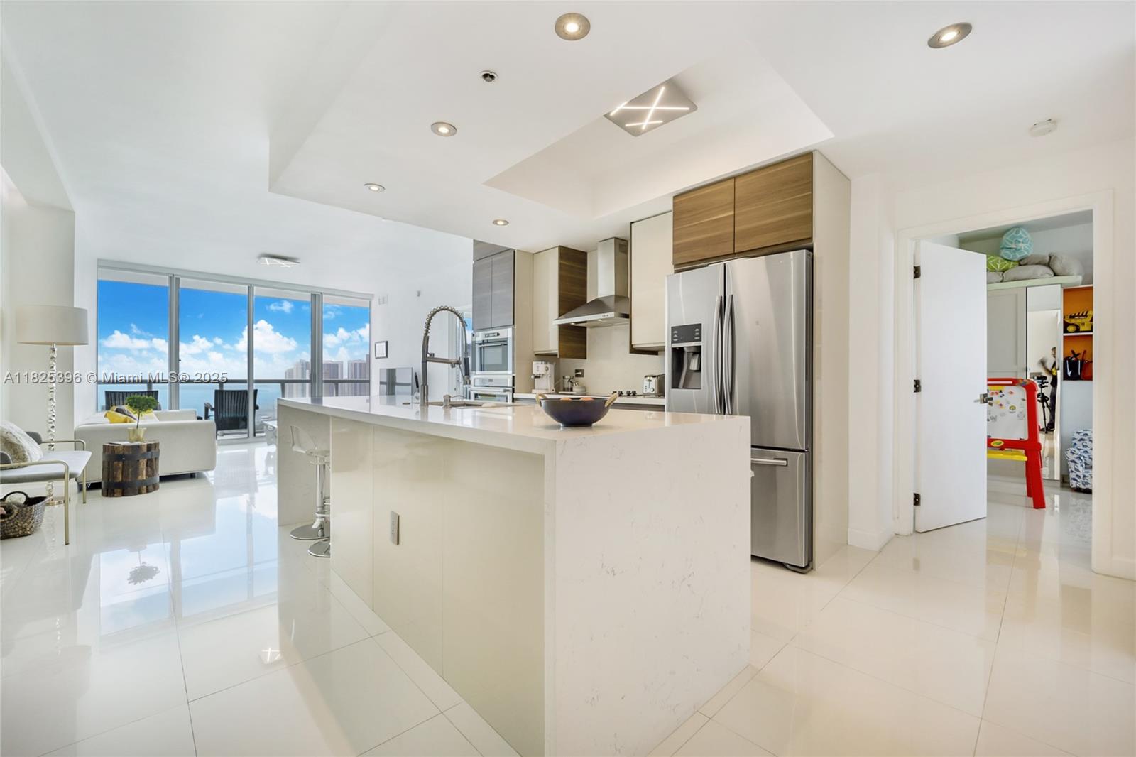 888 Biscayne Blvd # 3005