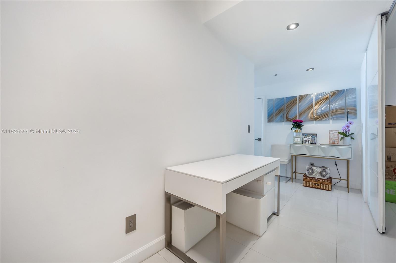 888 Biscayne Blvd # 3005