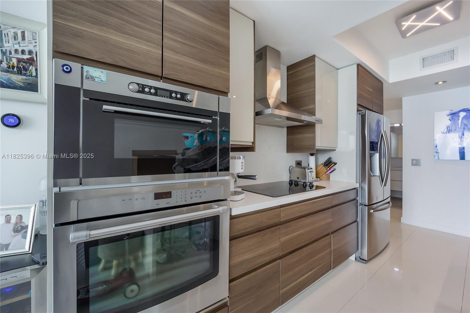 888 Biscayne Blvd # 3005