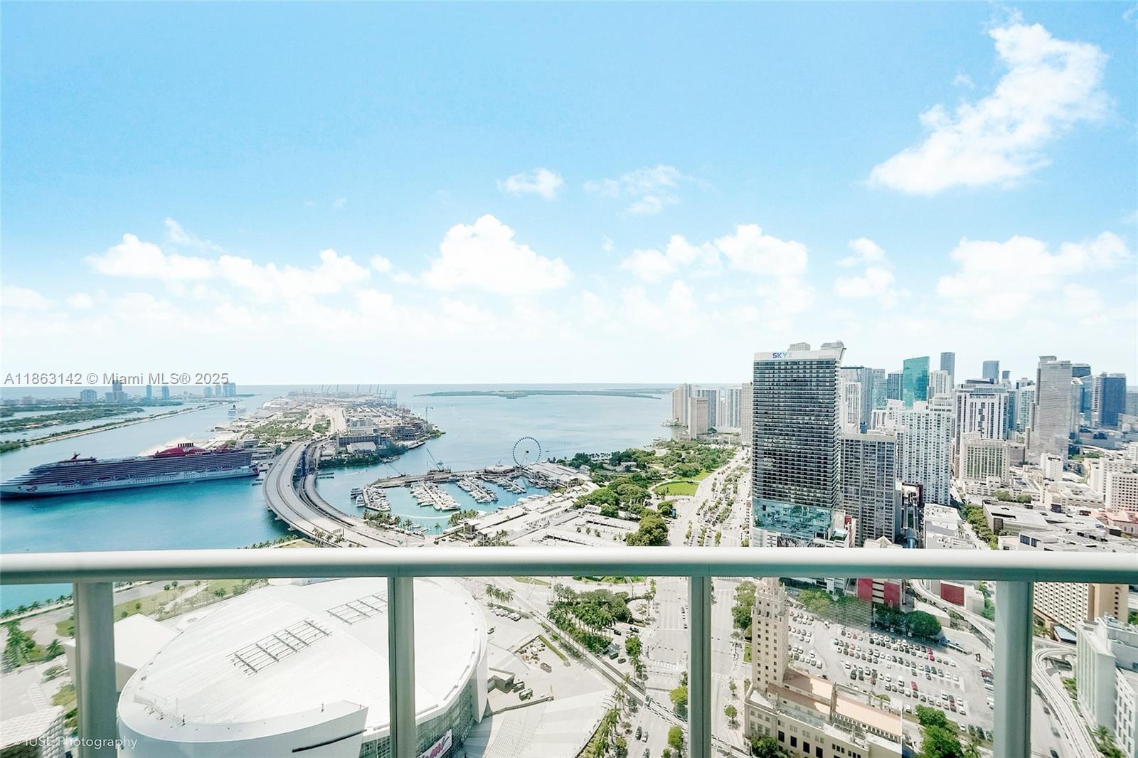 888 Biscayne Blvd # 5004