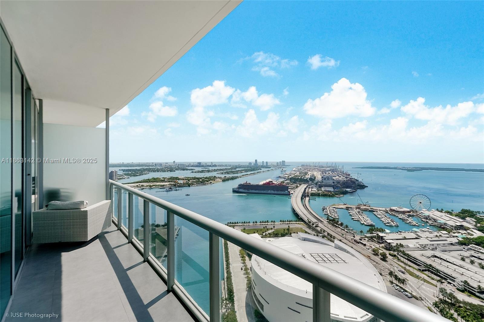 888 Biscayne Blvd # 5004