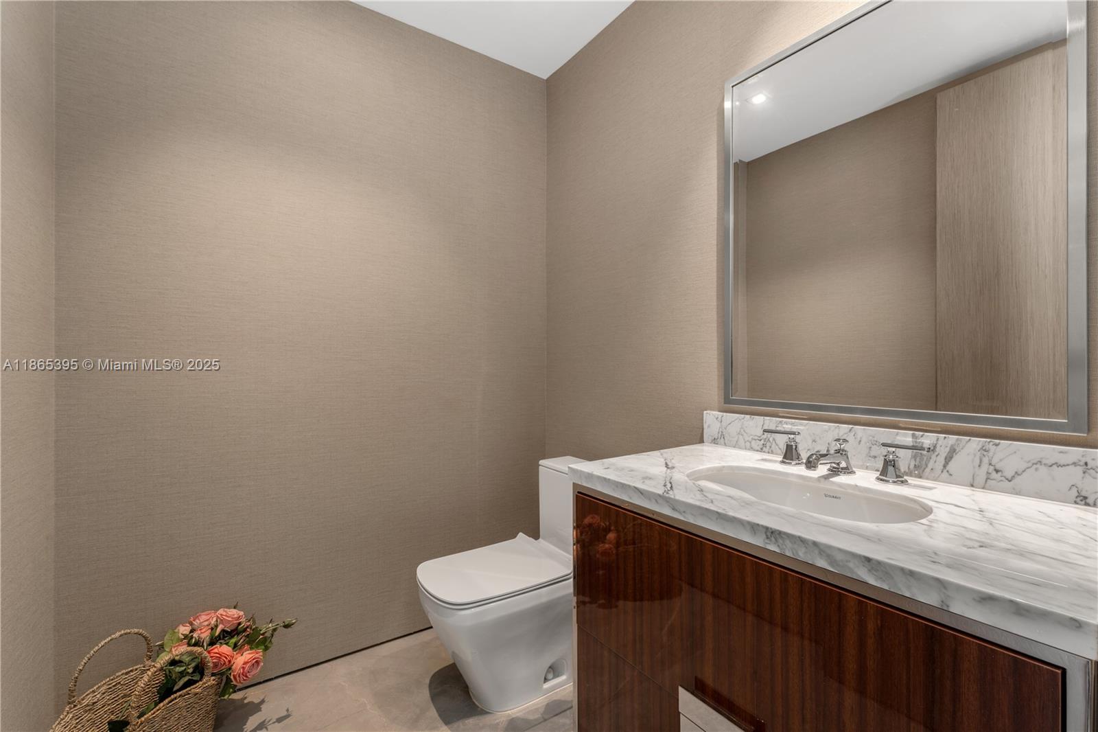 15701 Collins Ave # 4802