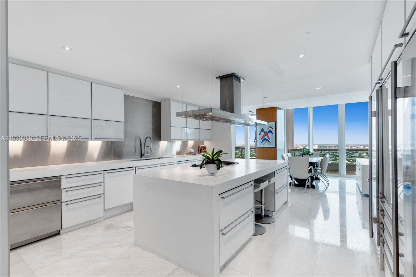 1643 Brickell Ave Unit: PH 4901 + Dock