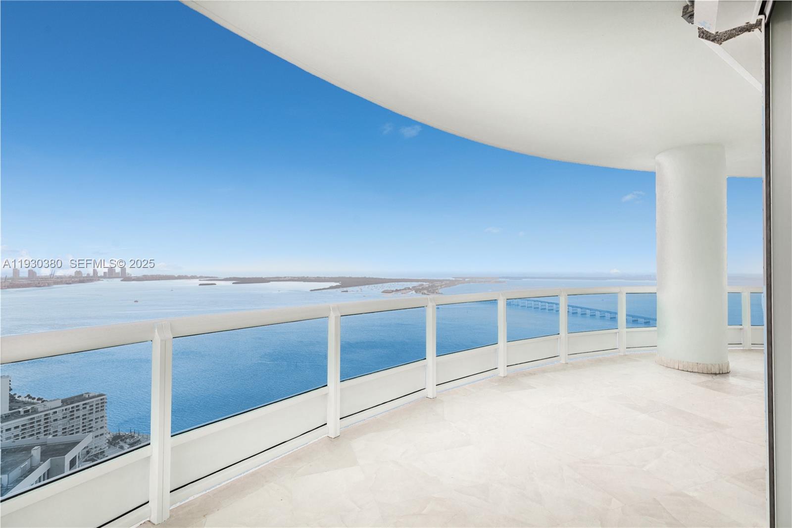 1643 Brickell Ave Unit: PH 4901 + Dock