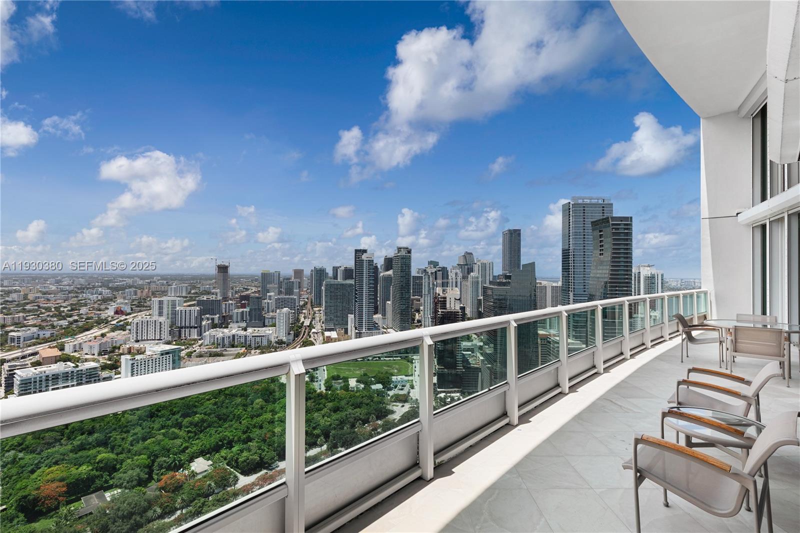 1643 Brickell Ave Unit: PH 4901 + Dock