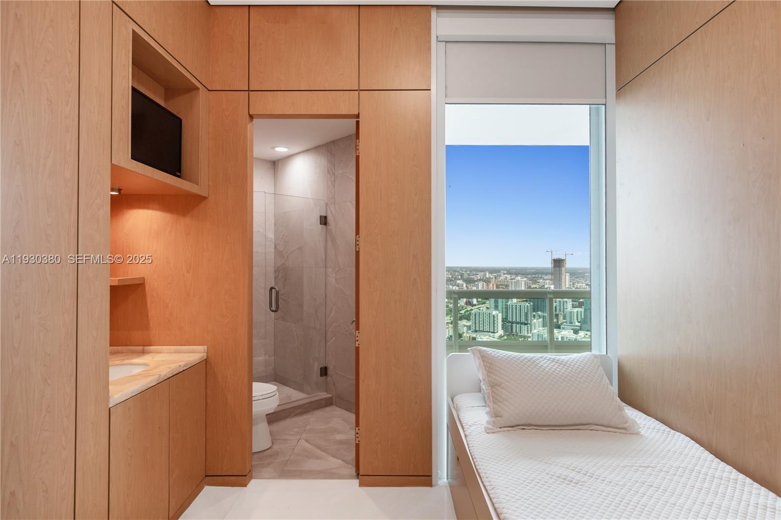 1643 Brickell Ave Unit: PH 4901 + Dock