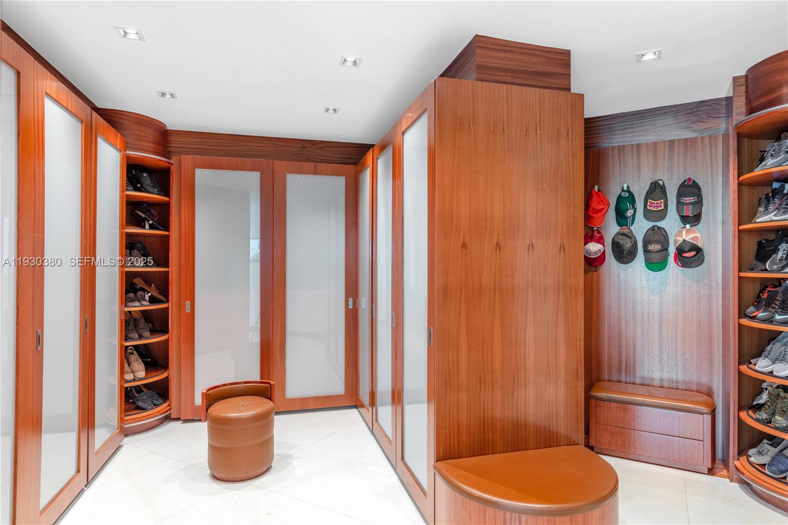 1643 Brickell Ave Unit: PH 4901 + Dock