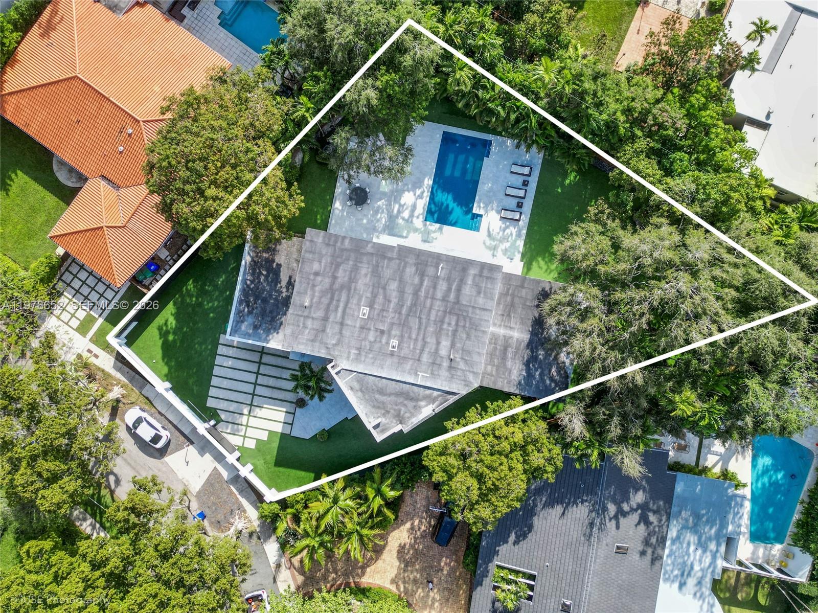 56 Samana Dr