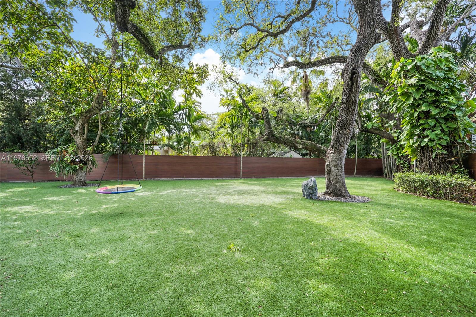 56 Samana Dr