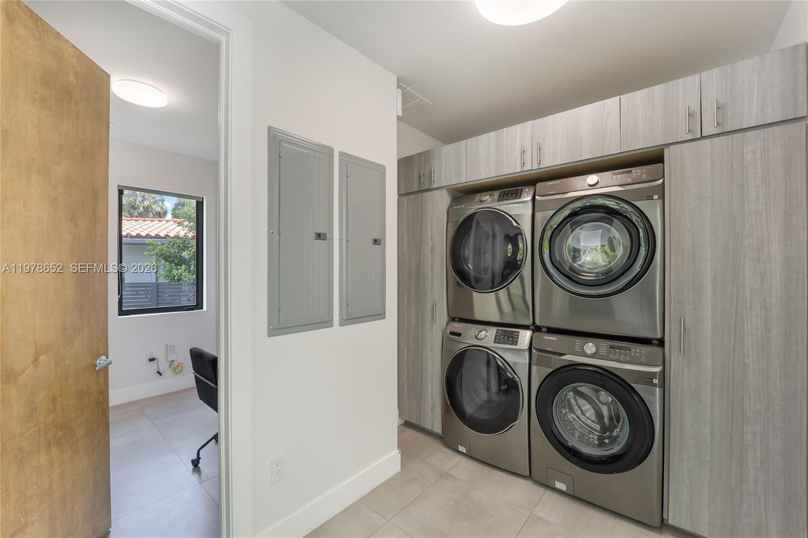56 Samana Dr