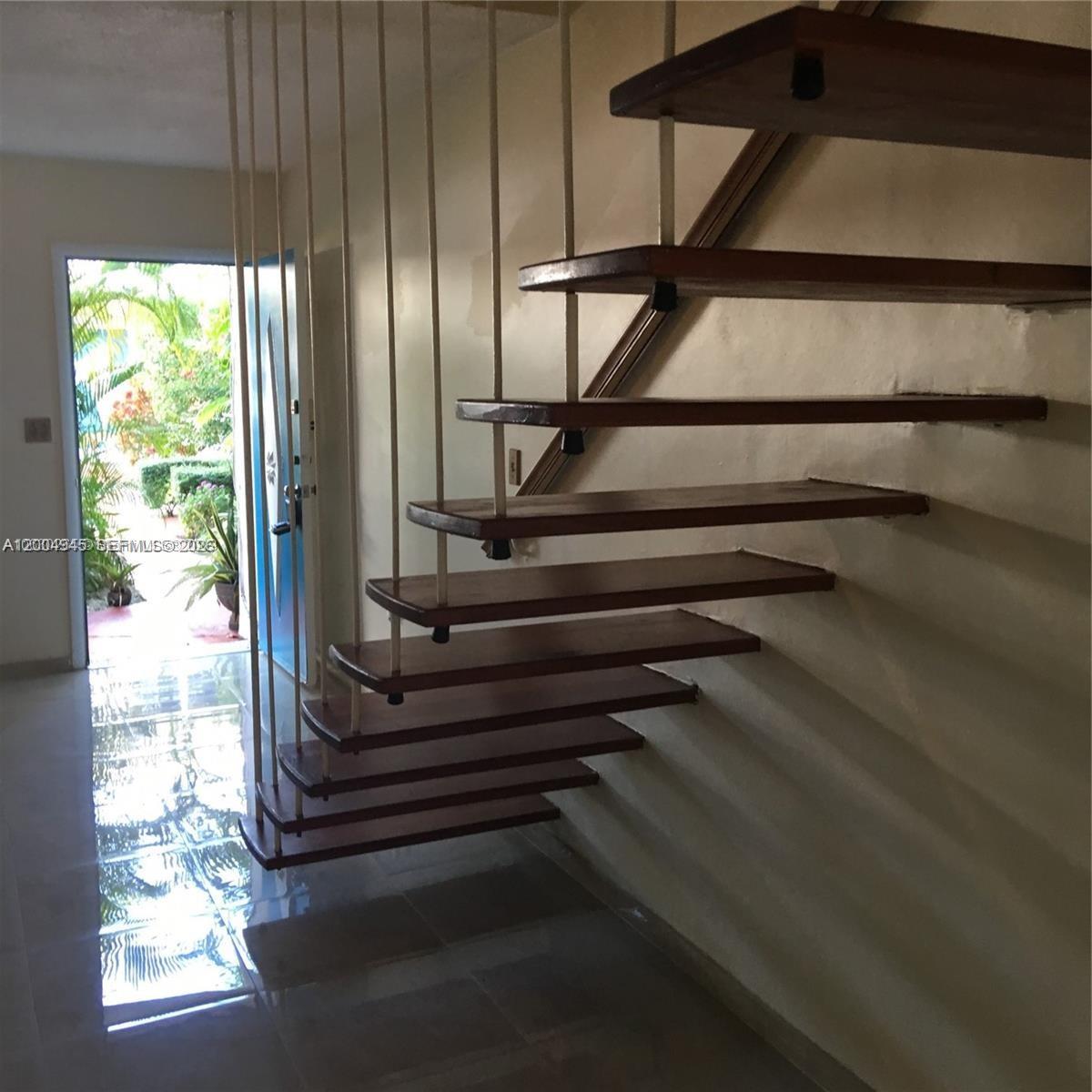 9455 Bay Harbor Ter # 7S