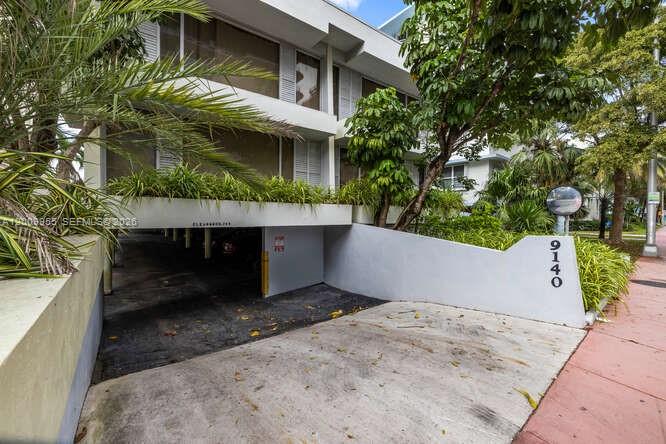 9140 Collins Ave # C