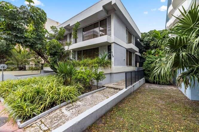 9140 Collins Ave # C