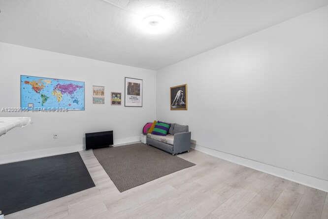 9140 Collins Ave # C