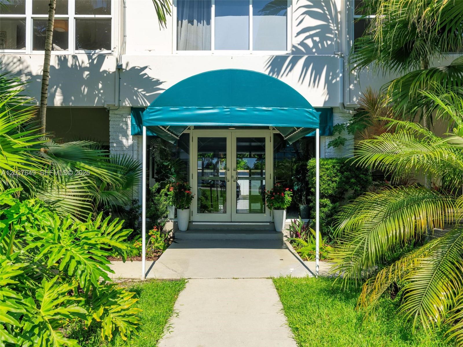 10190 Collins Ave # 107