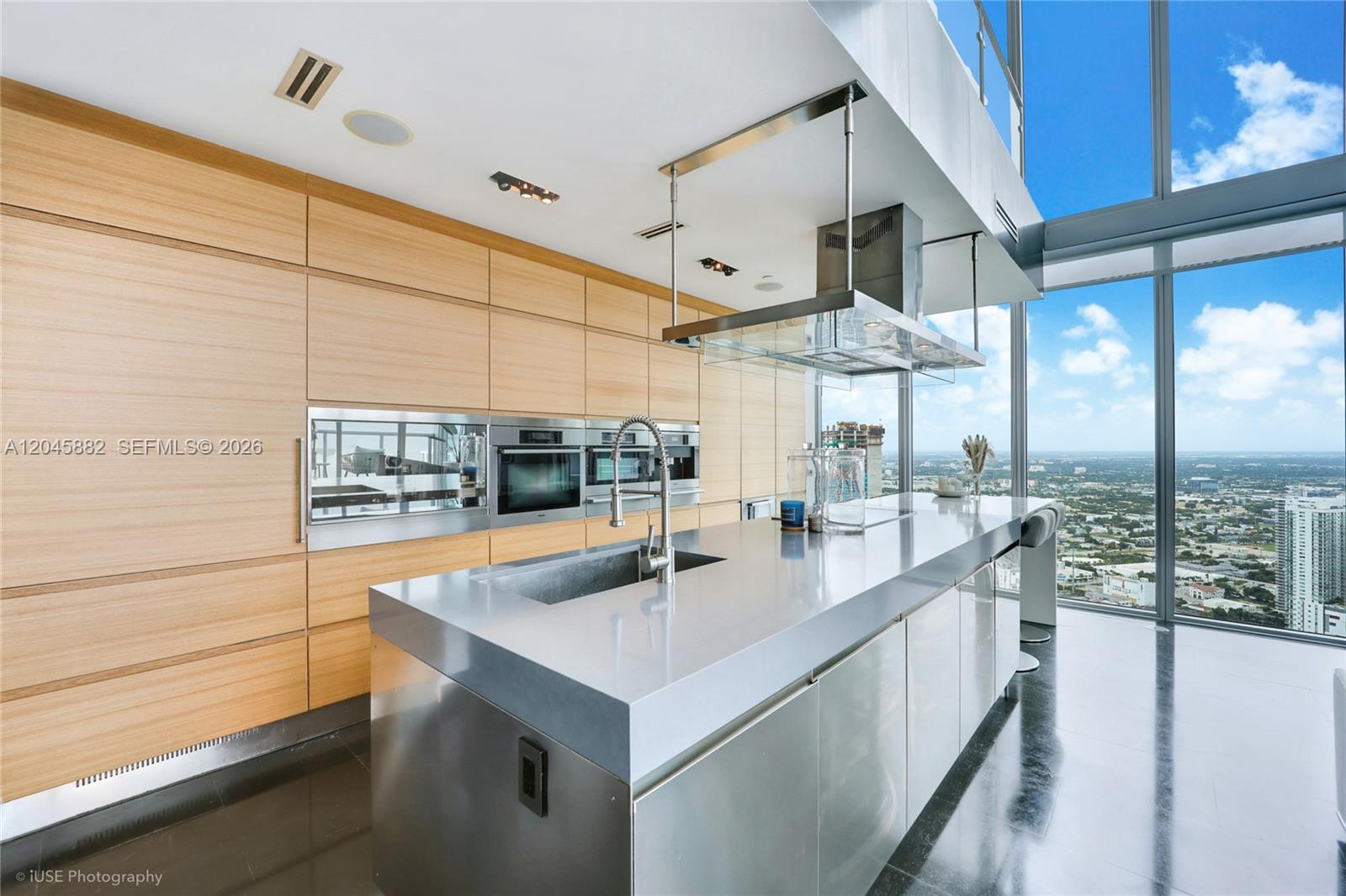 888 Biscayne Blvd # 5112