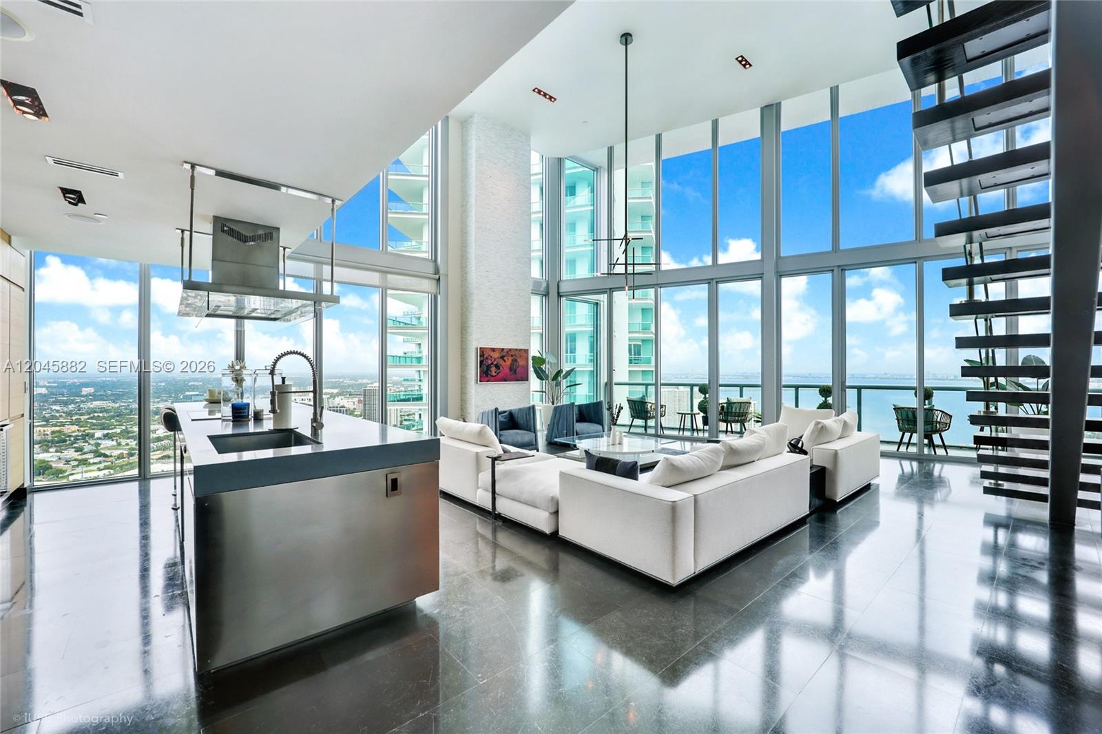 888 Biscayne Blvd # 5112
