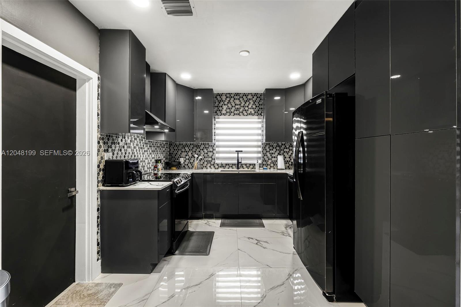 285 NW 45th St