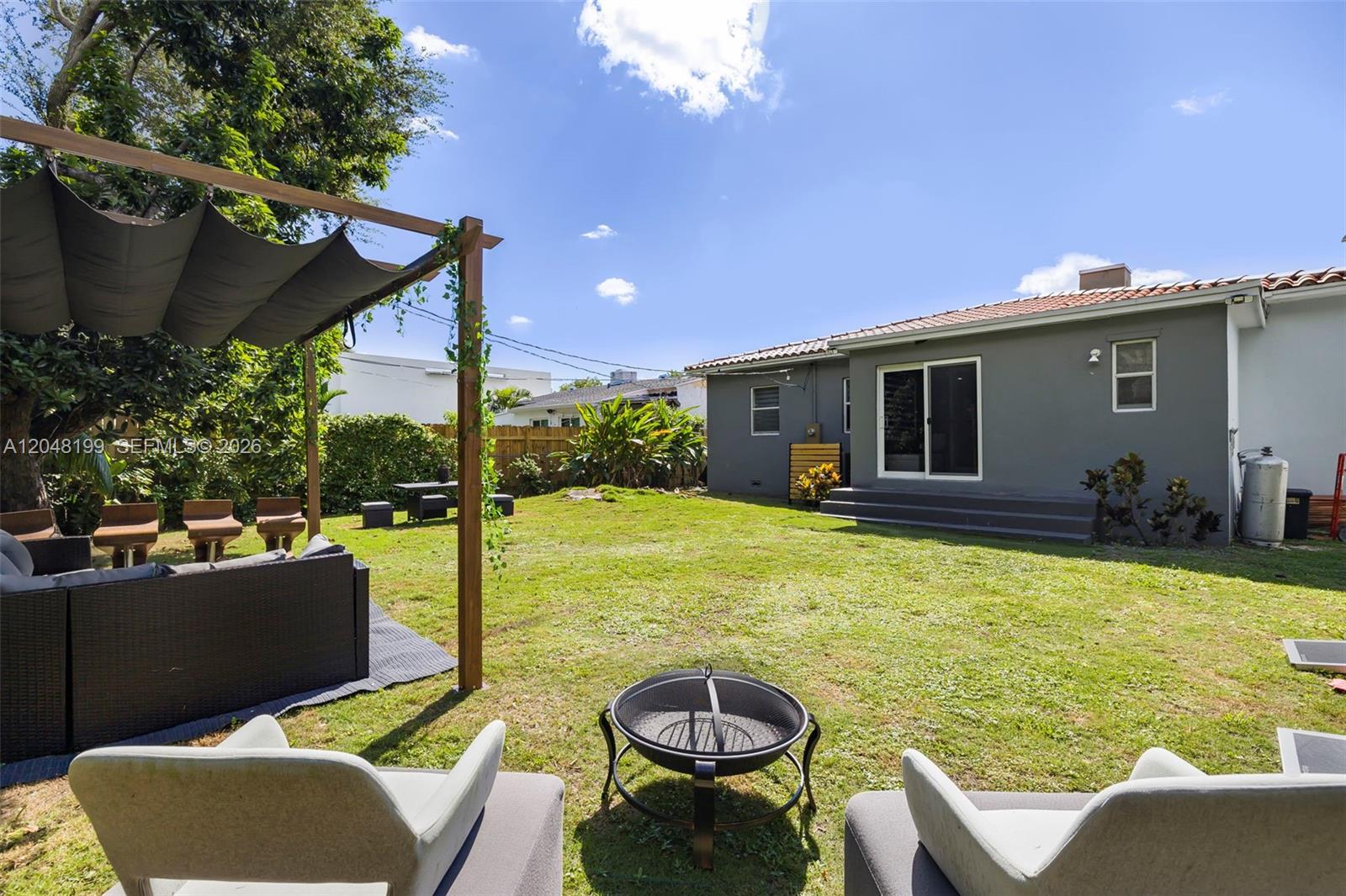 285 NW 45th St