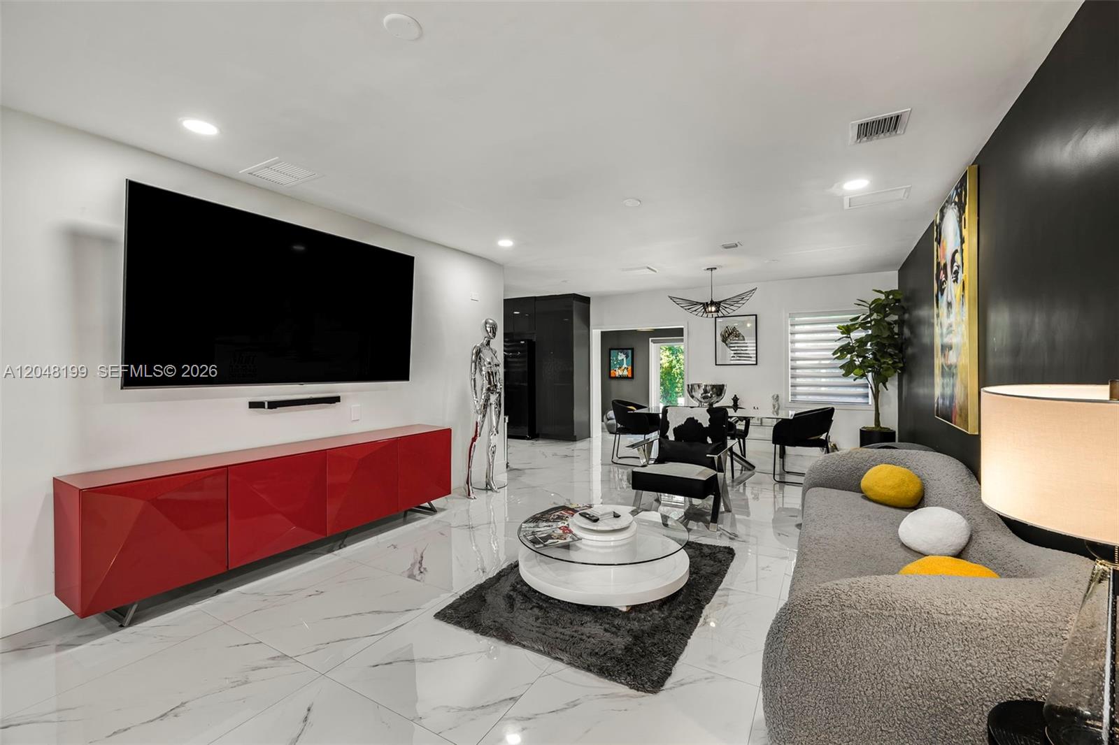 285 NW 45th St