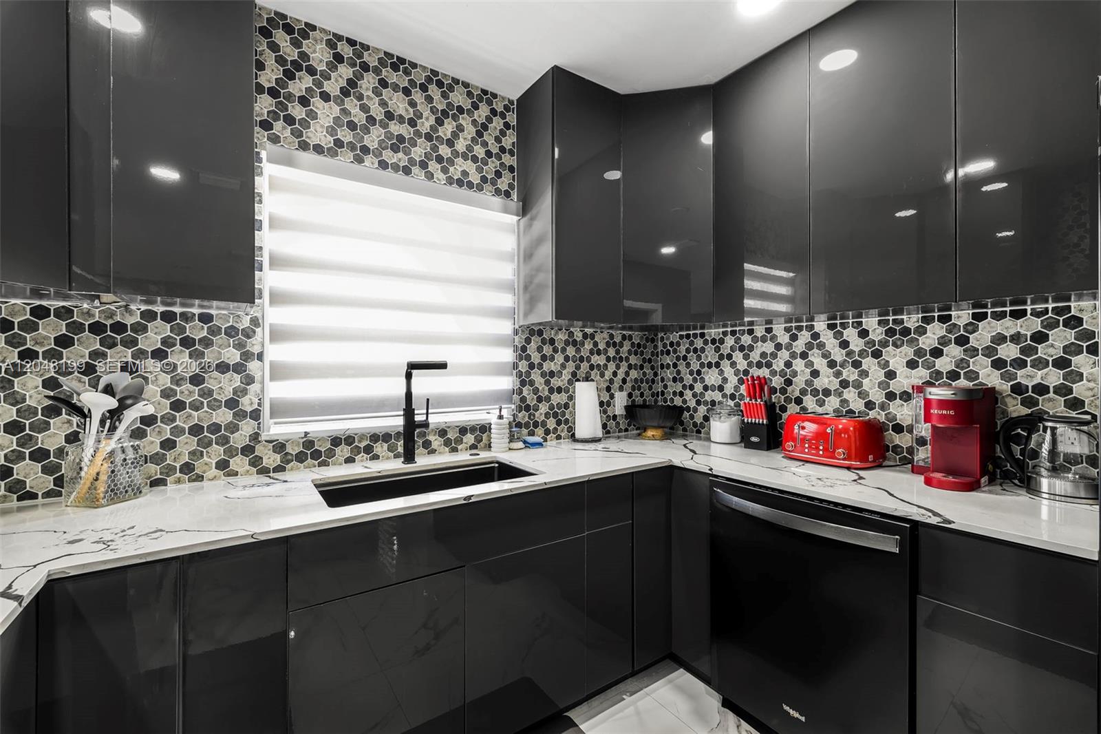 285 NW 45th St