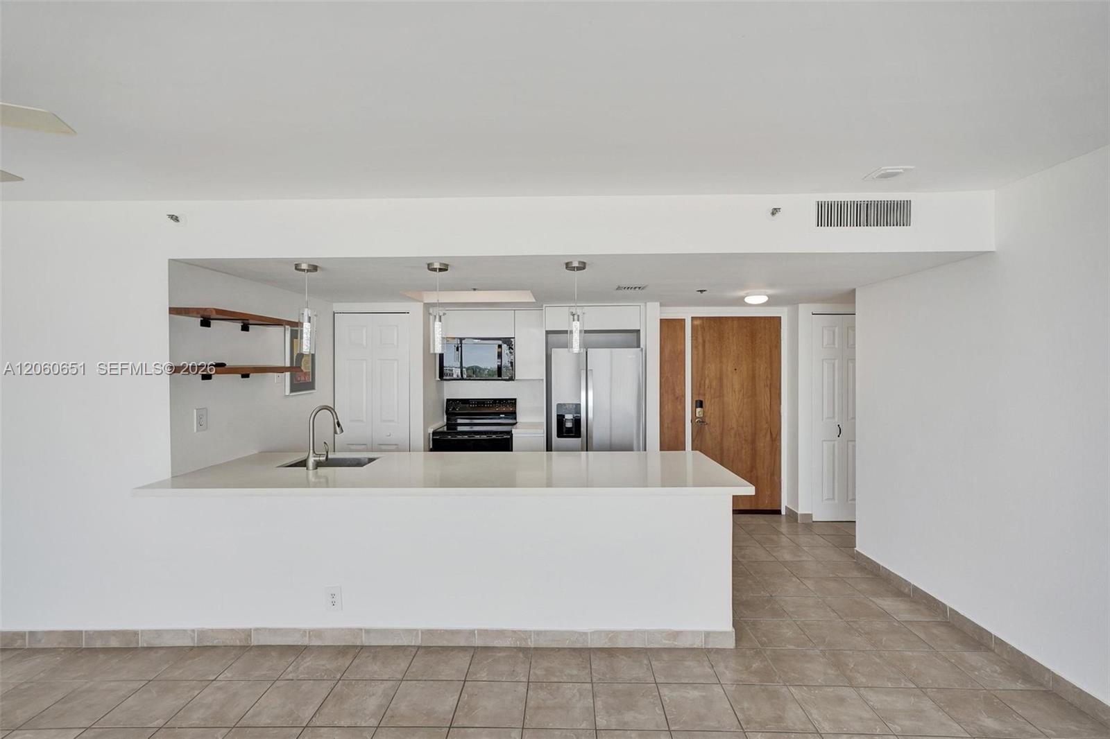 7601 E Treasure Dr # 717