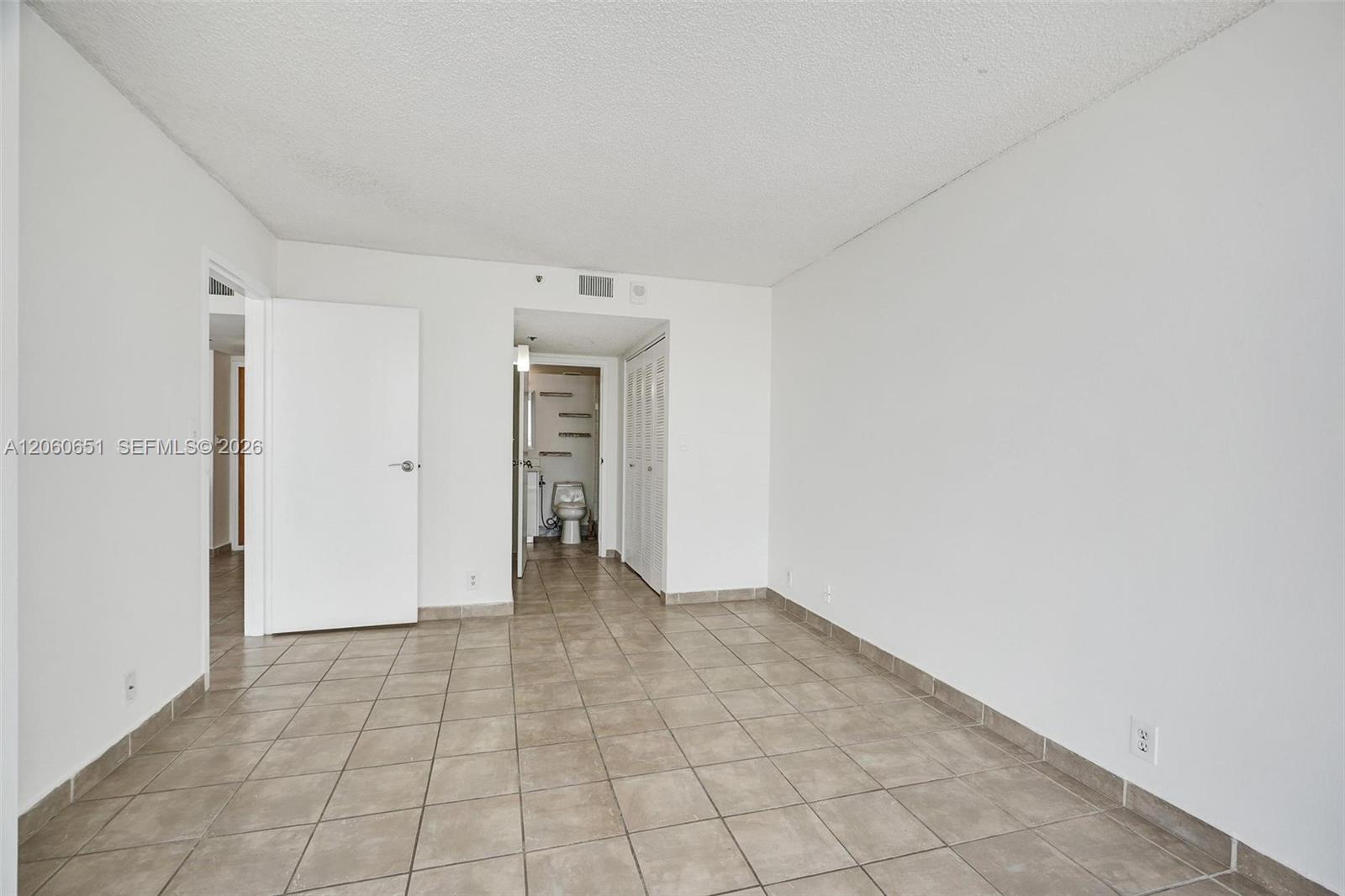 7601 E Treasure Dr # 717