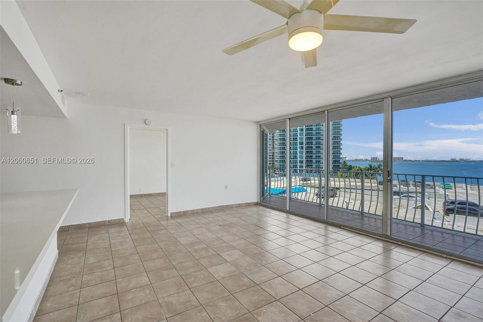 7601 E Treasure Dr # 717