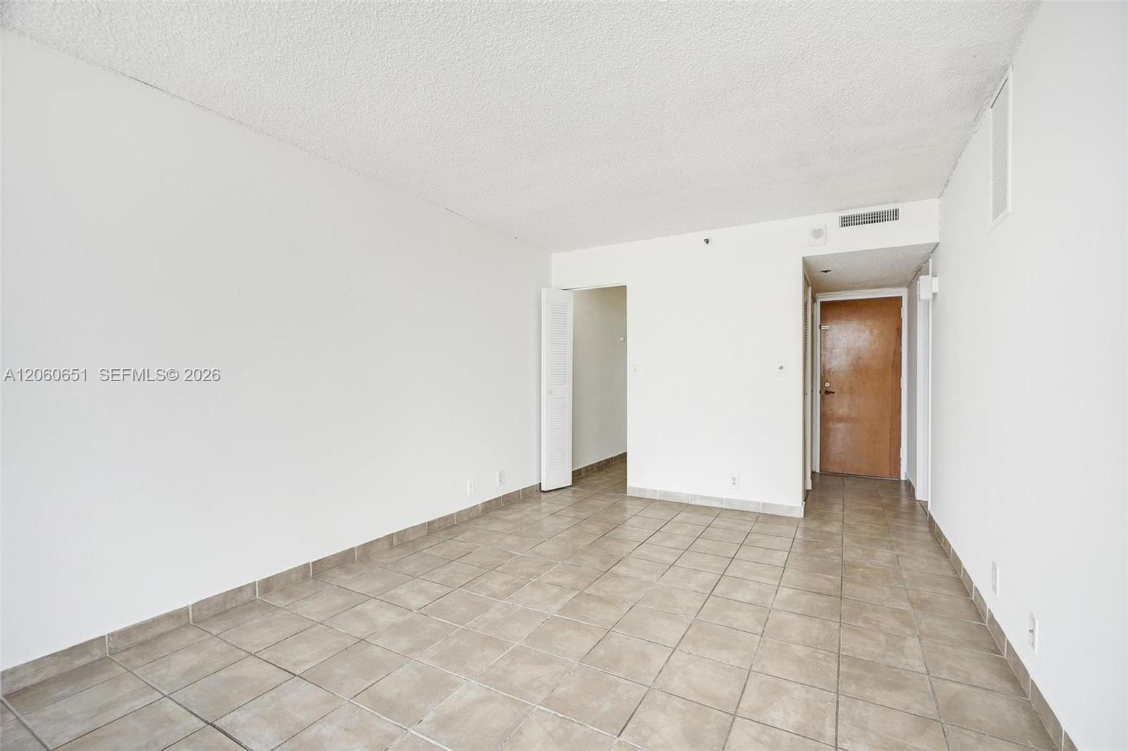 7601 E Treasure Dr # 717